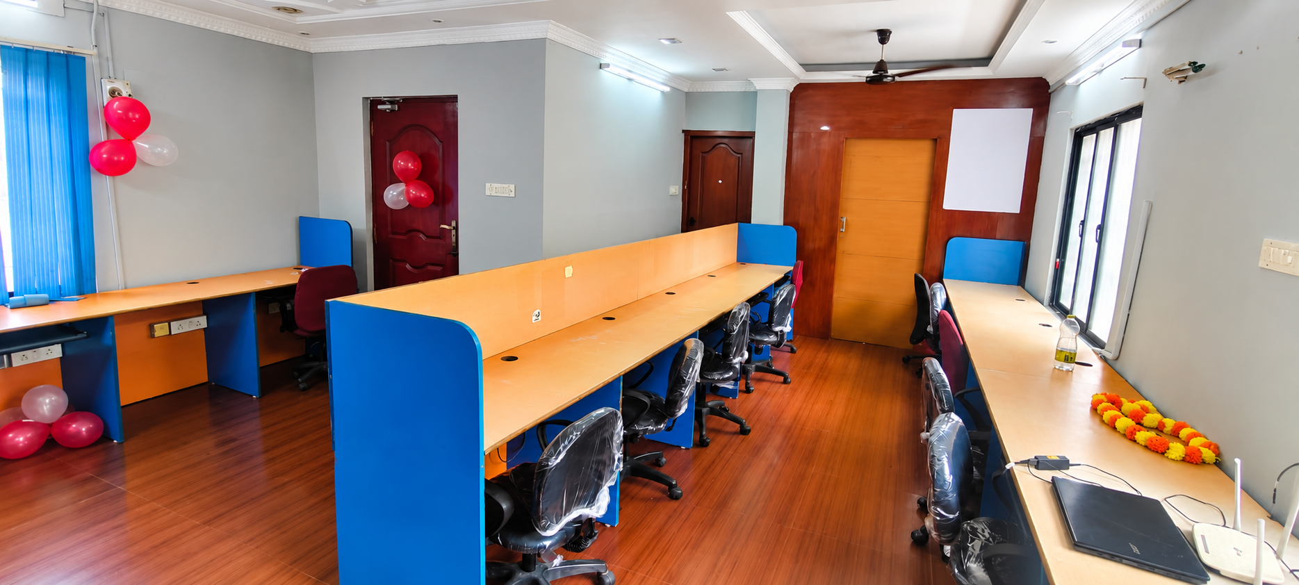 MN Tech Finsolutions office workstations
